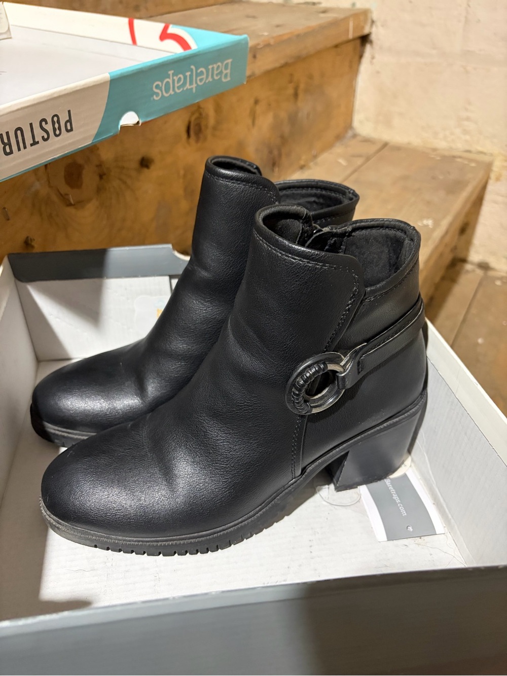 Baretraps Women's Felicia Bootie